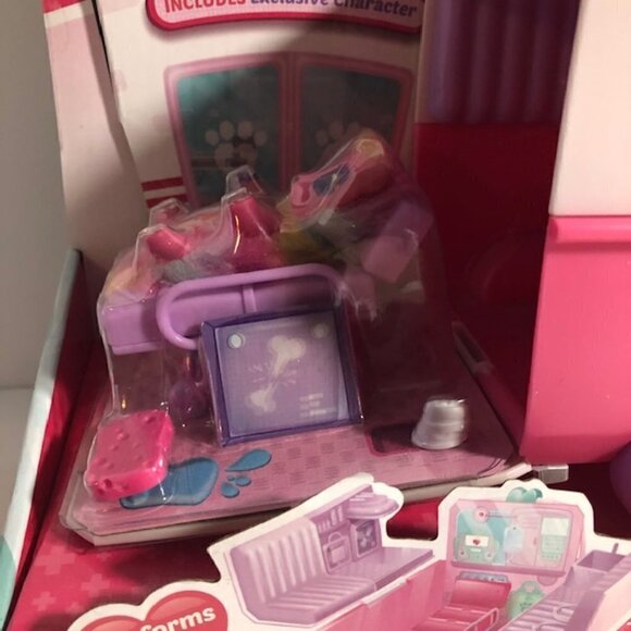 Little Live Pets Scruff-a-Luvs Surprise Vet Rescue - Picture 4 of 5